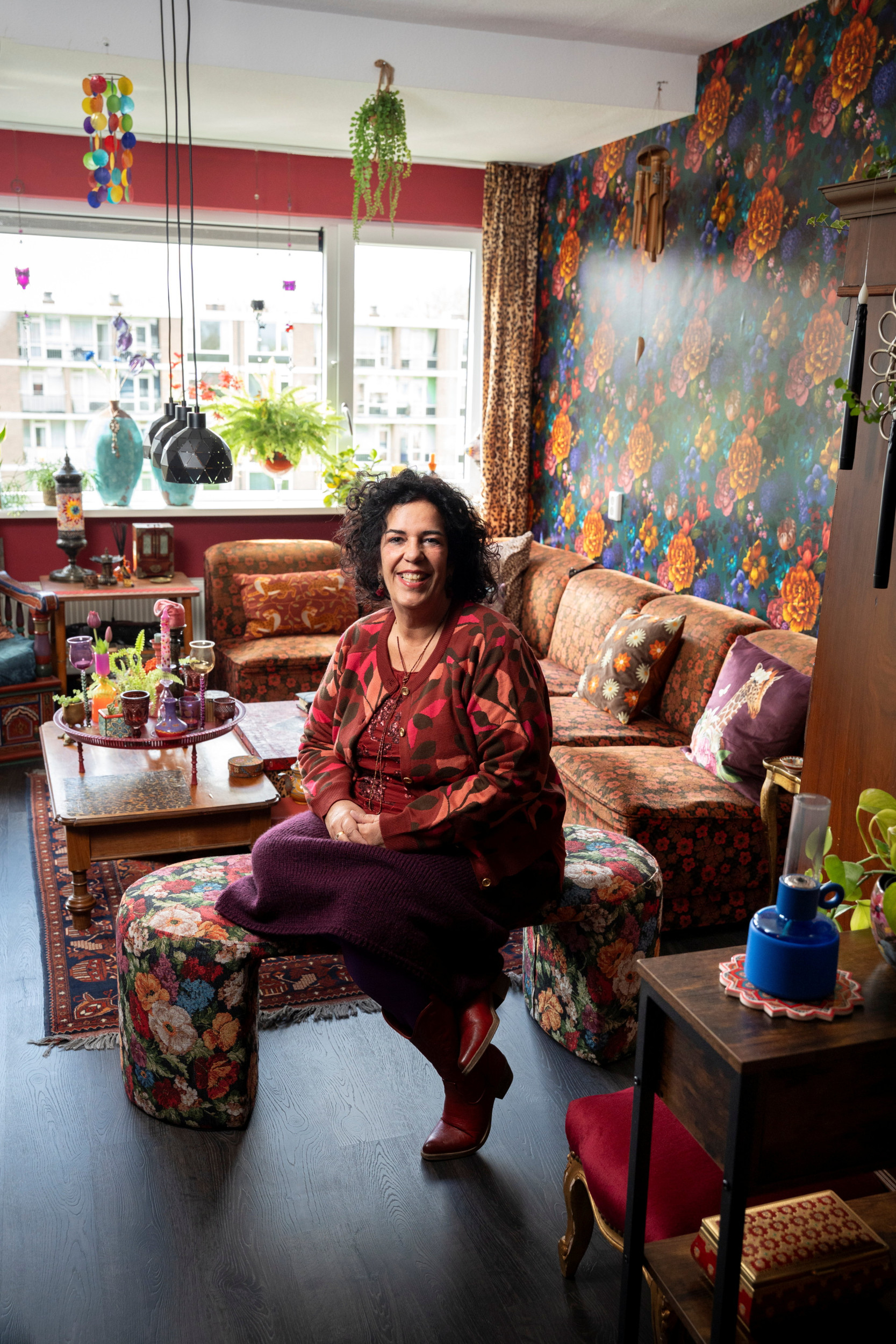 Woonkamer Marjan Doeleman, Rotterdam. beeld Niek Stam